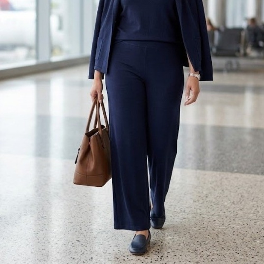 NWT Chico's Travelers No Tummy Pant India Ink Navy Blue 2 Large Wrinkle Free
